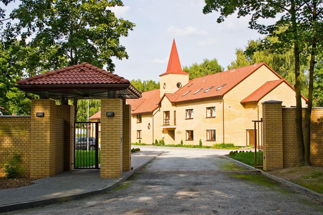 Uroczysko Porszewice - Osrodek Konferencyjno-Rekolekcyjny Hotel พาเบียนิเซ ภายนอก รูปภาพ