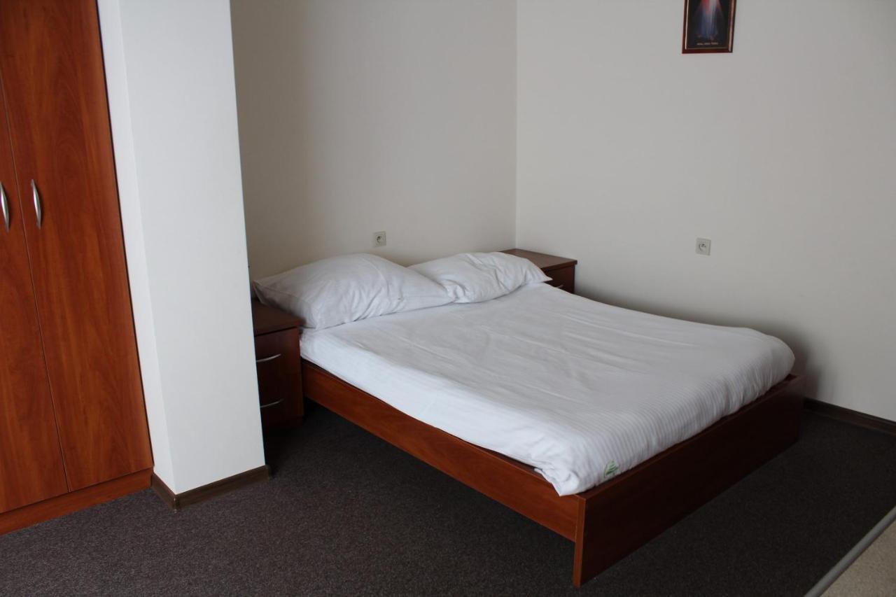 Uroczysko Porszewice - Osrodek Konferencyjno-Rekolekcyjny Hotel พาเบียนิเซ ภายนอก รูปภาพ